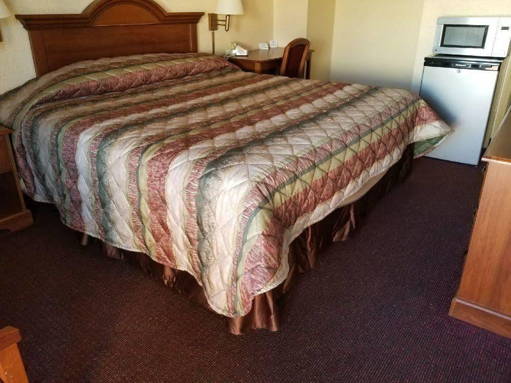Shore Pointe Motor Lodge Of St Clair Shores Roseville Ngoại thất bức ảnh